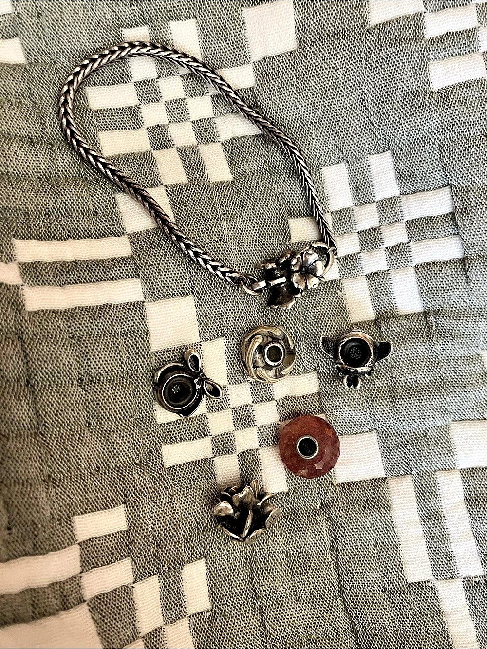 Trollbeads bracelet, lock and charm set